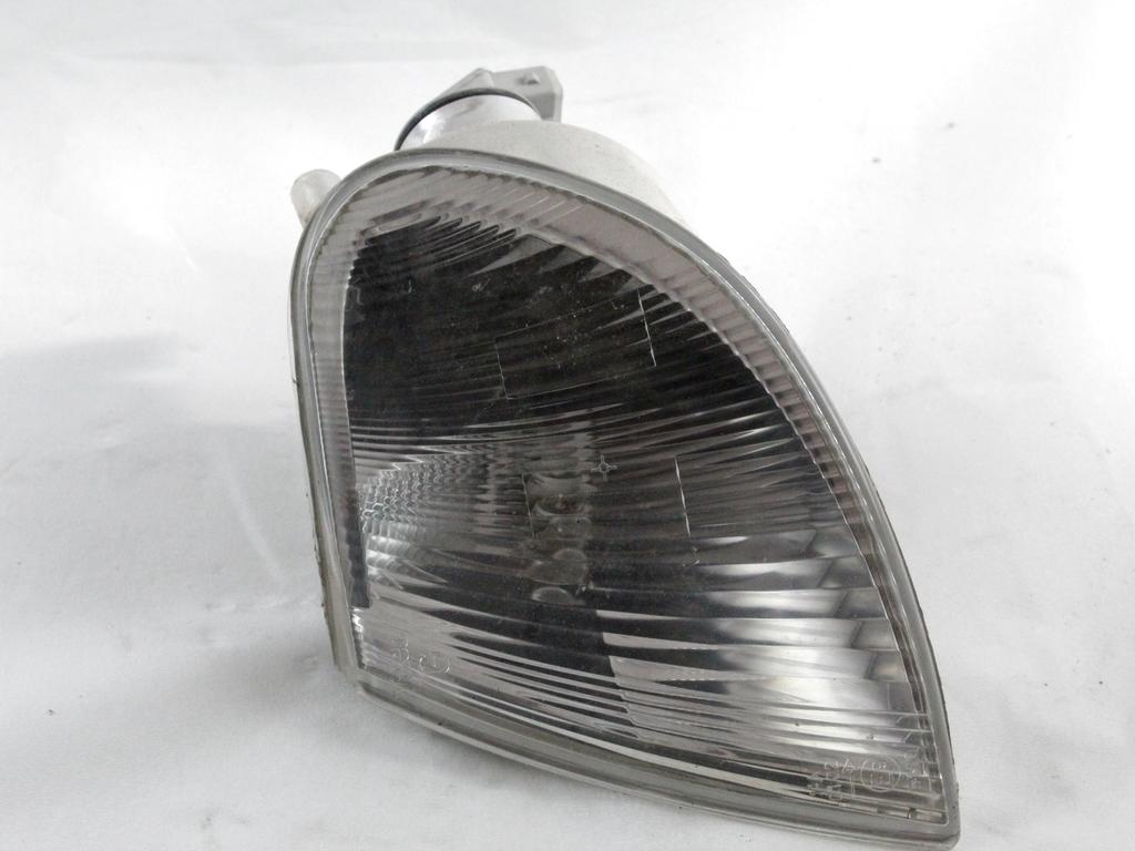 SPREDNJI INDIKATOR OEM N. 630359 ORIGINAL REZERVNI DEL CITROEN SAXO (1996 - 1999)BENZINA LETNIK 1996