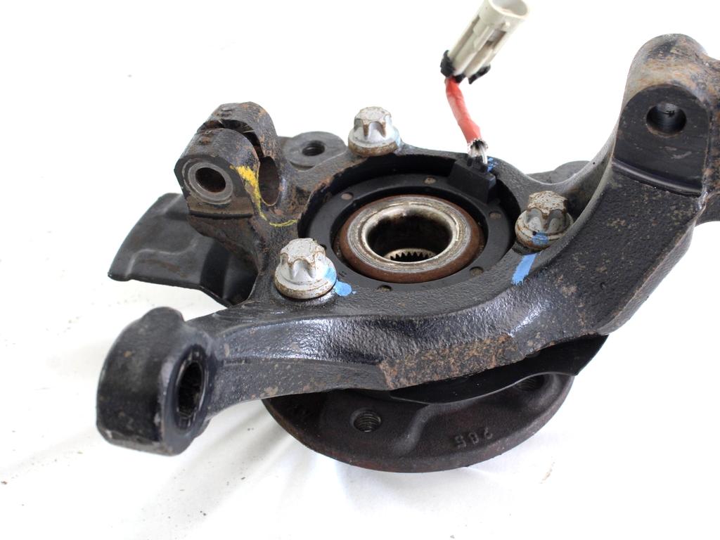 VRTLJIVI LEZAJ DESNO / PESTO KOLESA Z LEZAJEM SPREDAJ OEM N. 90498809 ORIGINAL REZERVNI DEL OPEL ZAFIRA A T98 (1999 - 2005) DIESEL LETNIK 2002