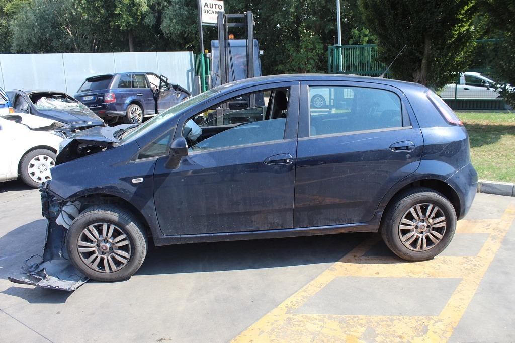 FIAT PUNTO 1.4 M 57KW 5M 5P (2014) RICAMBI IN MAGAZZINO