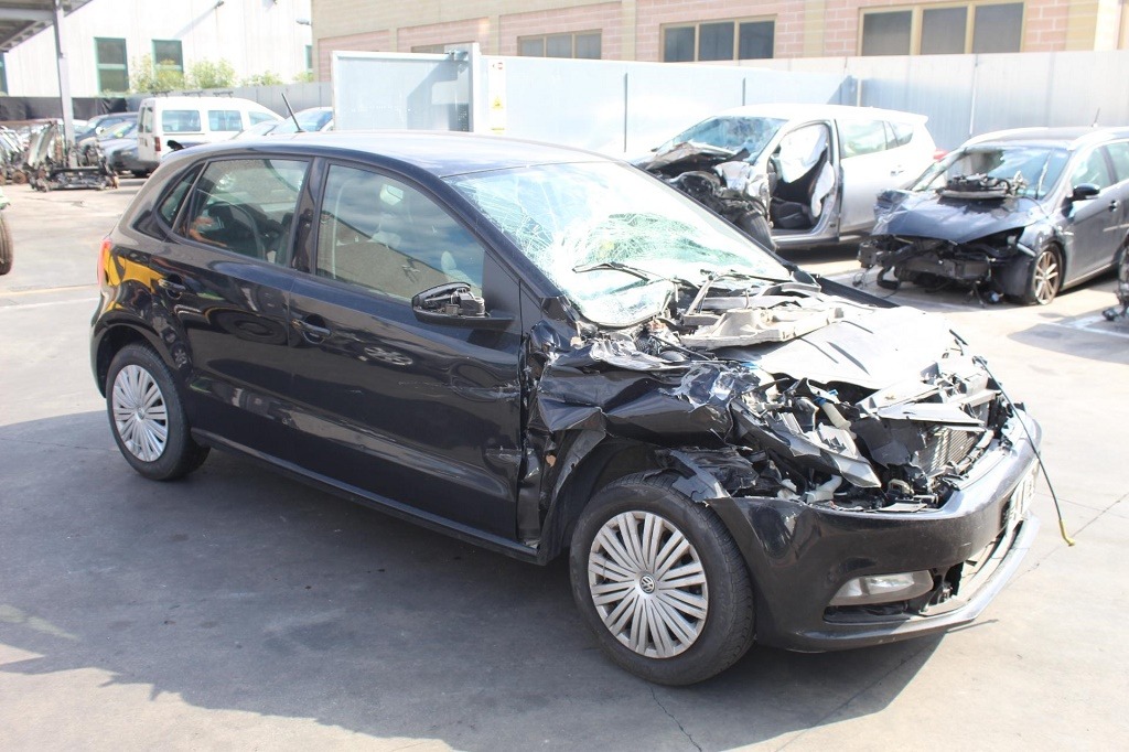 VOLKSWAGEN POLO 1.4 D 55KW 5M 5P (2015) RICAMBI IN MAGAZZINO