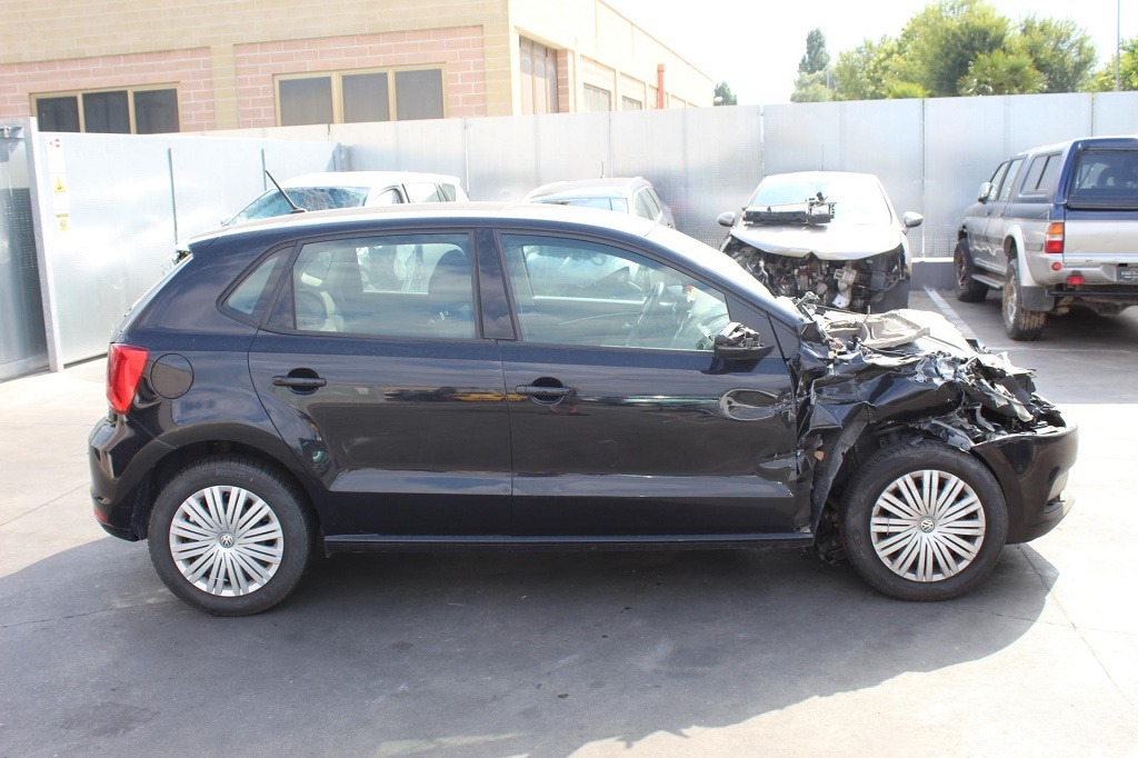 VOLKSWAGEN POLO 1.4 D 55KW 5M 5P (2015) RICAMBI IN MAGAZZINO