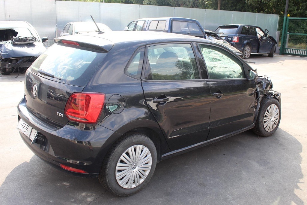 VOLKSWAGEN POLO 1.4 D 55KW 5M 5P (2015) RICAMBI IN MAGAZZINO