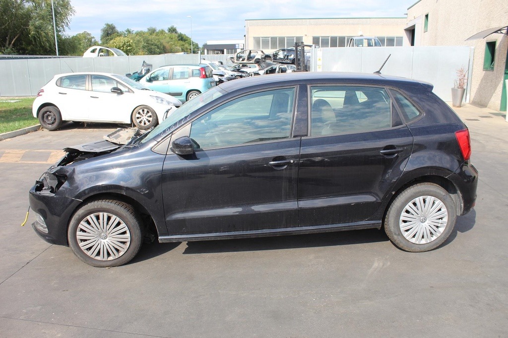 VOLKSWAGEN POLO 1.4 D 55KW 5M 5P (2015) RICAMBI IN MAGAZZINO