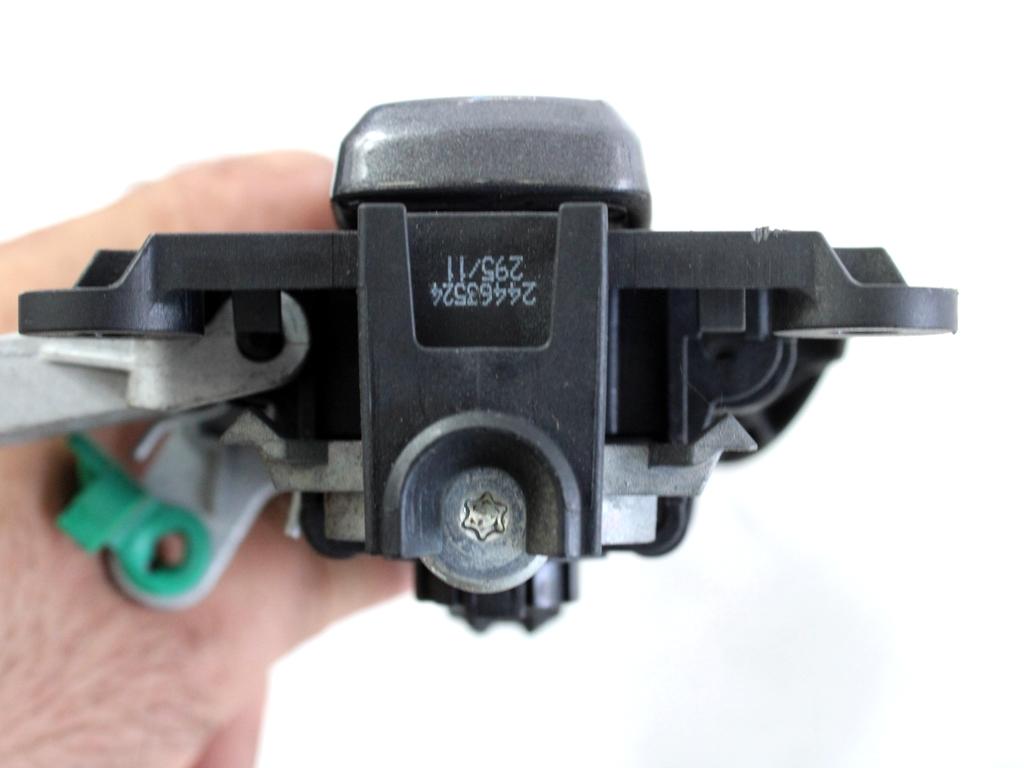 ZUNANJA KLJUKA SPREDNJA DESNA VRATA OEM N. 13255661 ORIGINAL REZERVNI DEL OPEL CORSA D R S07 (02/2011 - 2014) BENZINA/GPL LETNIK 2011