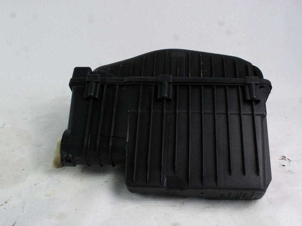 FILTAR ZRAKA OEM N. 9670851880 ORIGINAL REZERVNI DEL CITROEN C3 MK2 SC (2009 - 2016) BENZINA LETNIK 2016