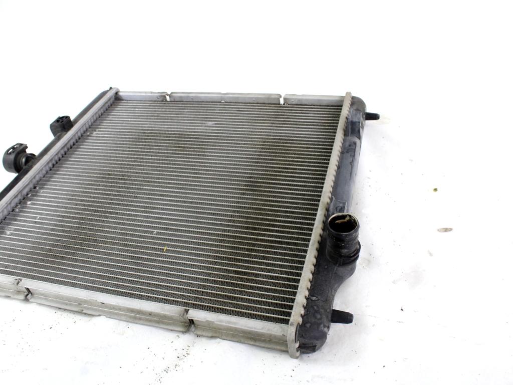 RADIATOR VODE OEM N. 9684522780 ORIGINAL REZERVNI DEL CITROEN C3 MK2 SC (2009 - 2016) BENZINA LETNIK 2016