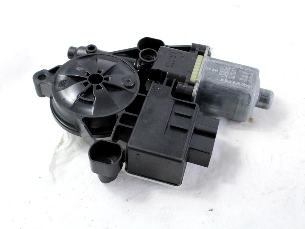 MOTORCEK ELEKTRICNEGA POMIKA ZADNJEGA STEKLA  OEM N. 106385 MOTORINO ALZACRISTALLO PORTA POSTERIORE ORIGINAL REZERVNI DEL SEAT LEON 5F1 MK3 (2012- 2020)BENZINA LETNIK 2016