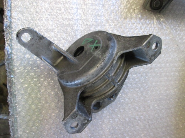 NOSILCI MOTORJA/DRUGO OEM N. 13125627 ORIGINAL REZERVNI DEL OPEL ASTRA H A04 L48,L08,L35,L67 5P/3P/SW (2004 - 2007) DIESEL LETNIK 2005