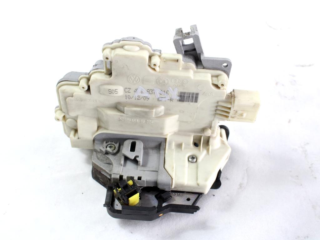 CENTRALNI ZAKLEP SPREDNJIH VRAT  OEM N. 4F1837016 ORIGINAL REZERVNI DEL AUDI A3 MK2R 8P 8PA 8P1 8P7 (2008 - 2012)BENZINA LETNIK 2009