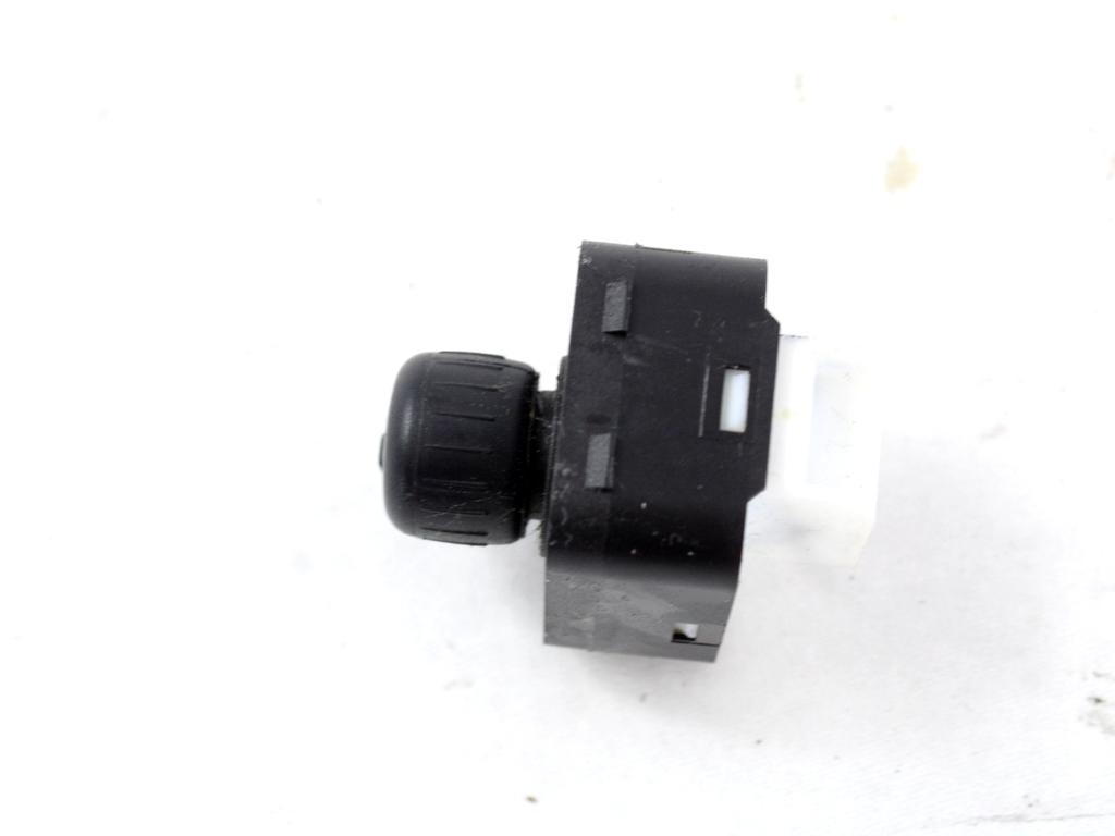 STIKALA ELEKTRICNIH OGLEDAL  OEM N. 8E0959565A ORIGINAL REZERVNI DEL AUDI A3 MK2R 8P 8PA 8P1 8P7 (2008 - 2012)BENZINA LETNIK 2009