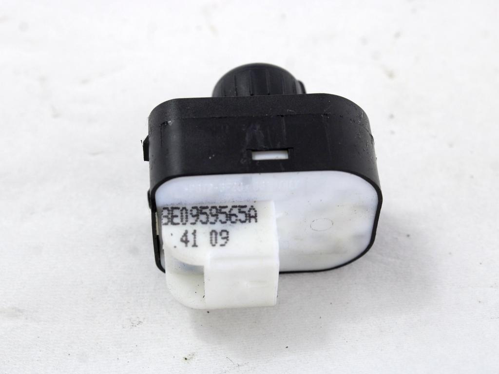 STIKALA ELEKTRICNIH OGLEDAL  OEM N. 8E0959565A ORIGINAL REZERVNI DEL AUDI A3 MK2R 8P 8PA 8P1 8P7 (2008 - 2012)BENZINA LETNIK 2009