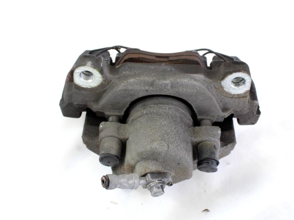 SPREDNJE DESNE ZAVORNE CELJUSTI  OEM N. 1K0615124E ORIGINAL REZERVNI DEL AUDI A3 MK2R 8P 8PA 8P1 8P7 (2008 - 2012)BENZINA LETNIK 2009