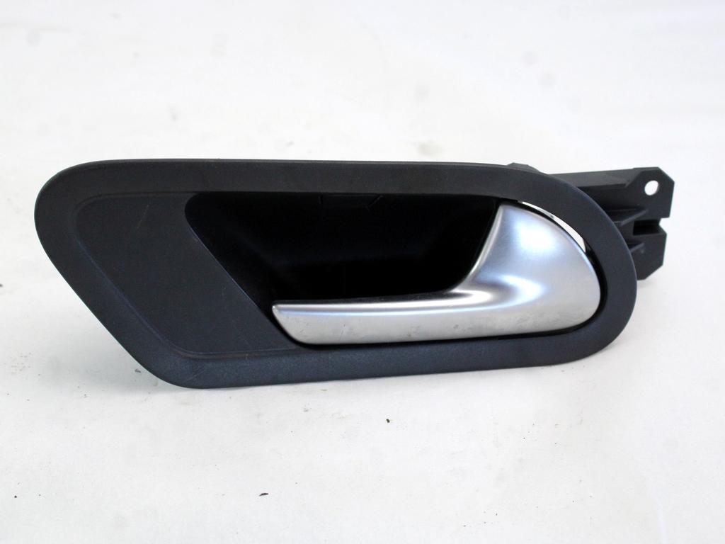 NOTRANJA KLJUKA  OEM N. 1Q1837114 ORIGINAL REZERVNI DEL VOLKSWAGEN SCIROCCO 137 138 MK3 (10/2008 - 06-2014)BENZINA LETNIK 2011