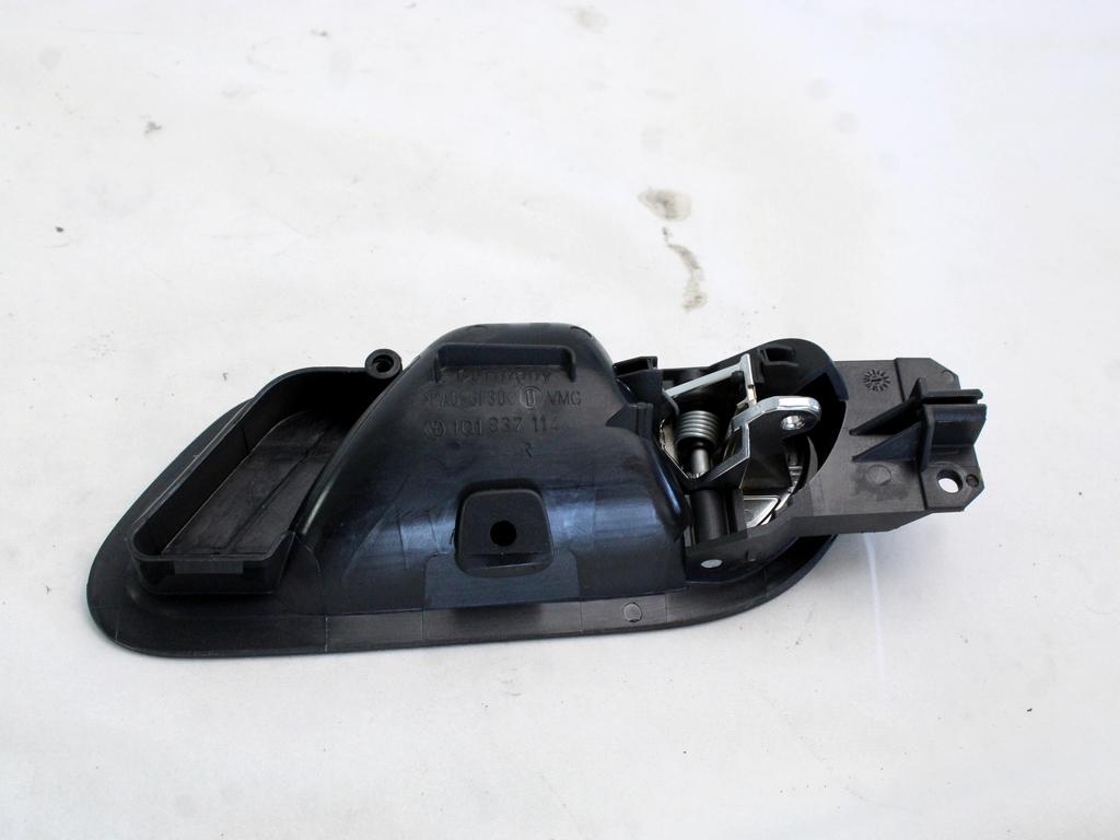 NOTRANJA KLJUKA  OEM N. 1Q1837114 ORIGINAL REZERVNI DEL VOLKSWAGEN SCIROCCO 137 138 MK3 (10/2008 - 06-2014)BENZINA LETNIK 2011