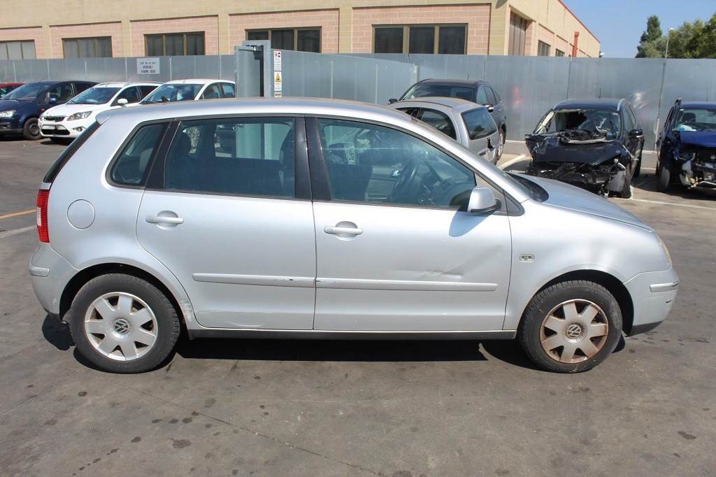 VOLKSWAGEN POLO 1.2 B 47KW 5M 5P (2002) RICAMBI IN MAGAZZINO