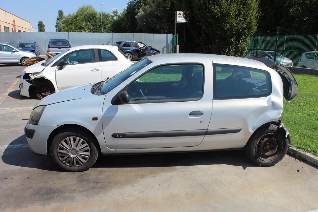 RENAULT CLIO 1.2 B 43KW 5M 3P (2002) RICAMBI IN MAGAZZINO