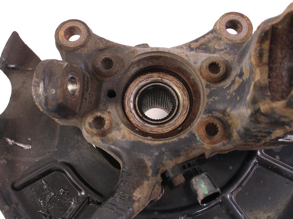 VRTLJIVI LEZAJ DESNO / PESTO KOLESA Z LEZAJEM SPREDAJ OEM N. 1K0407256AA ORIGINAL REZERVNI DEL VOLKSWAGEN SCIROCCO 137 138 MK3 (10/2008 - 06-2014)BENZINA LETNIK 2011