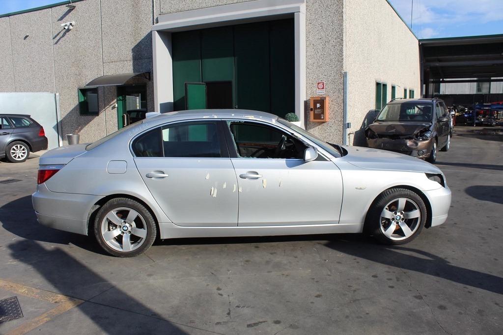 BMW SERIE 5 530D E60 3.0 D 173KW AUT 4P (2008) RICAMBI IN MAGAZZINO