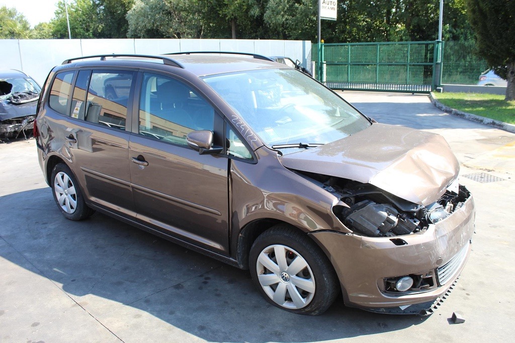 VOLKSWAGEN TOURAN 1.6 D 77KW 6M 5P (2012) RICAMBI IN MAGAZZINO