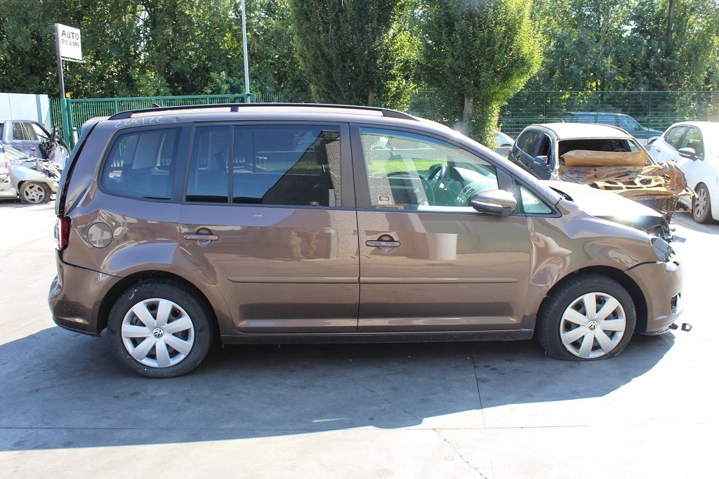 VOLKSWAGEN TOURAN 1.6 D 77KW 6M 5P (2012) RICAMBI IN MAGAZZINO