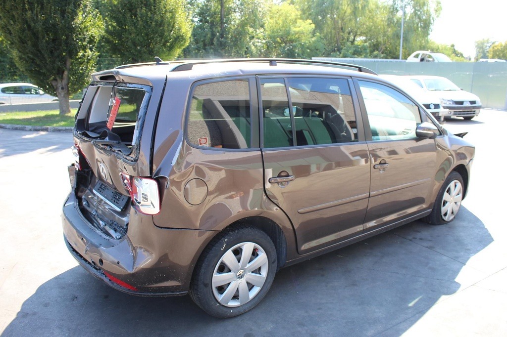 VOLKSWAGEN TOURAN 1.6 D 77KW 6M 5P (2012) RICAMBI IN MAGAZZINO