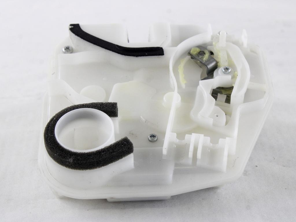 CENTRALNO ZAKLEPANJE ZADNJIH DESNIH VRAT OEM N. MW400235J ORIGINAL REZERVNI DEL MITSUBISHI OUTLANDER (2006 - 2012)DIESEL LETNIK 2009