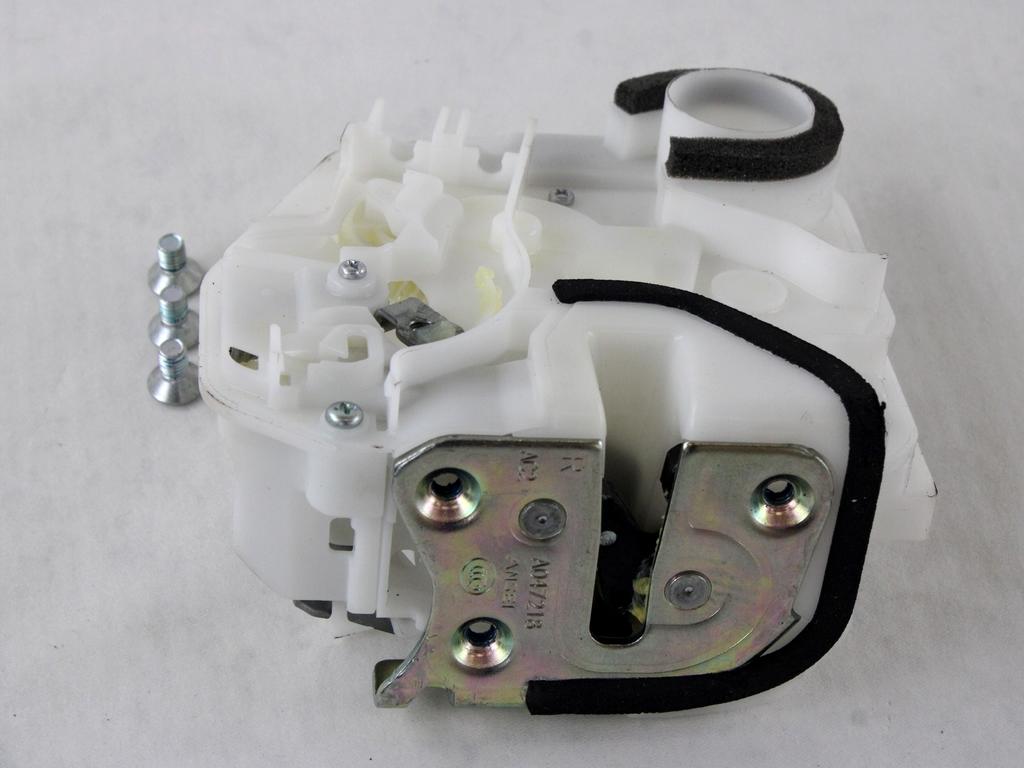 CENTRALNI ZAKLEP SPREDNJIH VRAT  OEM N. MW400232J ORIGINAL REZERVNI DEL MITSUBISHI OUTLANDER (2012 - 2021)DIESEL LETNIK 2012