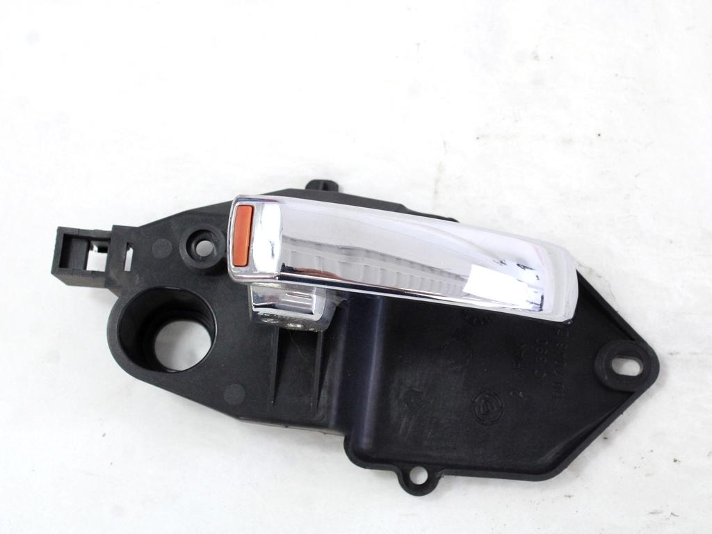 NOTRANJA KLJUKA  OEM N. 71749972 ORIGINAL REZERVNI DEL FIAT 500 CINQUECENTO 312 MK3 (2007 - 2015) BENZINA LETNIK 2008