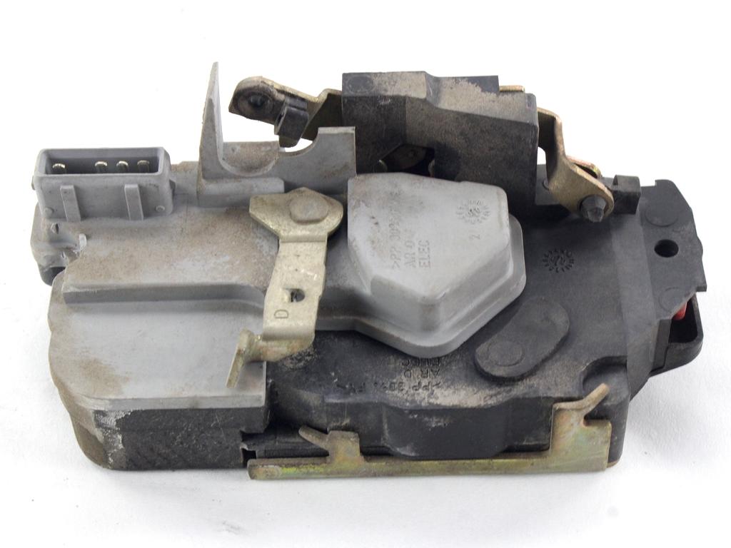 CENTRALNO ZAKLEPANJE ZADNJIH DESNIH VRAT OEM N. 9138AZ ORIGINAL REZERVNI DEL PEUGEOT 206 / 206 CC 2A/C 2D 2E/K (1998 - 2003) BENZINA LETNIK 2001