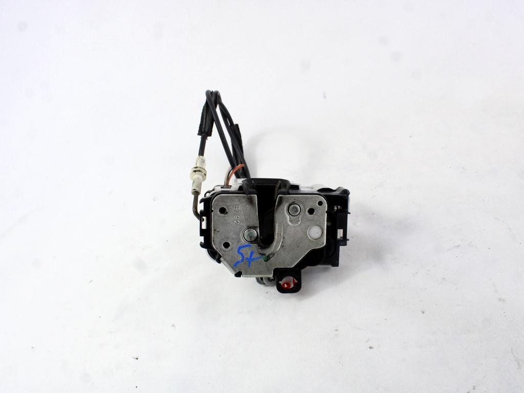 CENTRALNO ZAKLEPANJE PREDNIH LEVIH VRAT OEM N. 51827414 ORIGINAL REZERVNI DEL FIAT 500 CINQUECENTO 312 MK3 (2007 - 2015) BENZINA LETNIK 2008