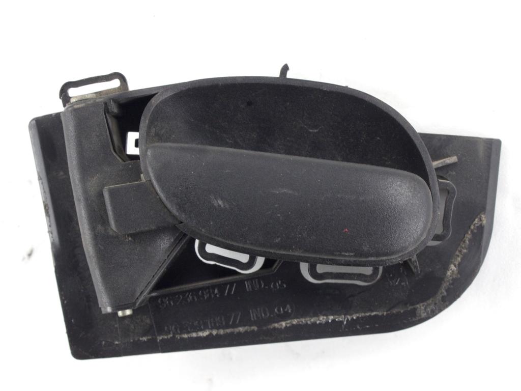 NOTRANJA KLJUKA  OEM N. 9143A3 ORIGINAL REZERVNI DEL PEUGEOT 206 / 206 CC 2A/C 2D 2E/K (1998 - 2003) BENZINA LETNIK 2001