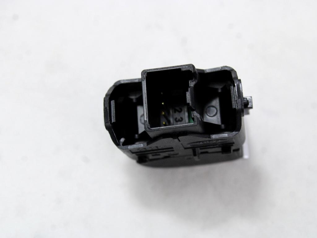 ZADNJE STIKALO OEM N. F1ET-14529-AA ORIGINAL REZERVNI DEL FORD FOCUS MK3 R 4P/5P/SW (2014 - 2018)DIESEL LETNIK 2018