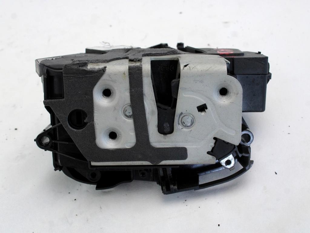 CENTRALNO ZAKLEPANJE PREDNIH LEVIH VRAT OEM N. BM5A-A21813-AH ORIGINAL REZERVNI DEL FORD FOCUS MK3 R 4P/5P/SW (2014 - 2018)DIESEL LETNIK 2018