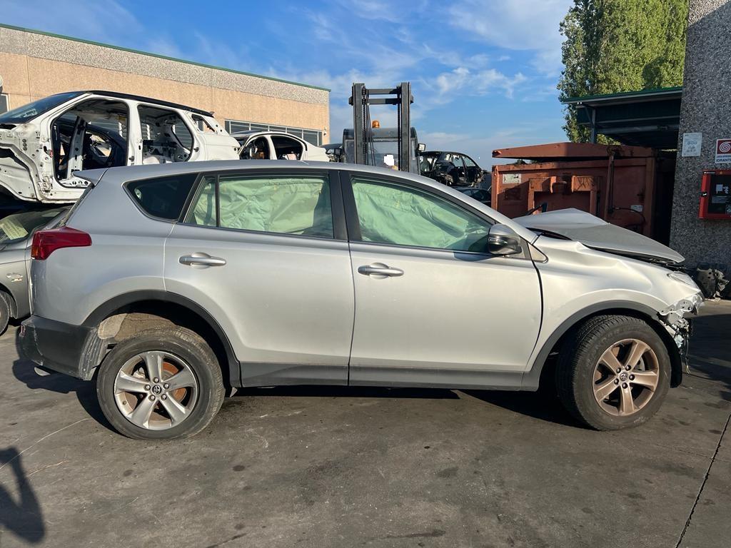 TOYOTA RAV 4 2.0 D 91KW 6M 5P (2015) RICAMBI IN MAGAZZINO