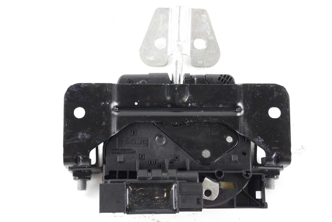 ZAKLEPANJE PRTLJA?NIH VRAT  OEM N. 51247269544 ORIGINAL REZERVNI DEL BMW SERIE 5 F10 F11 (2010 - 2017) DIESEL LETNIK 2011