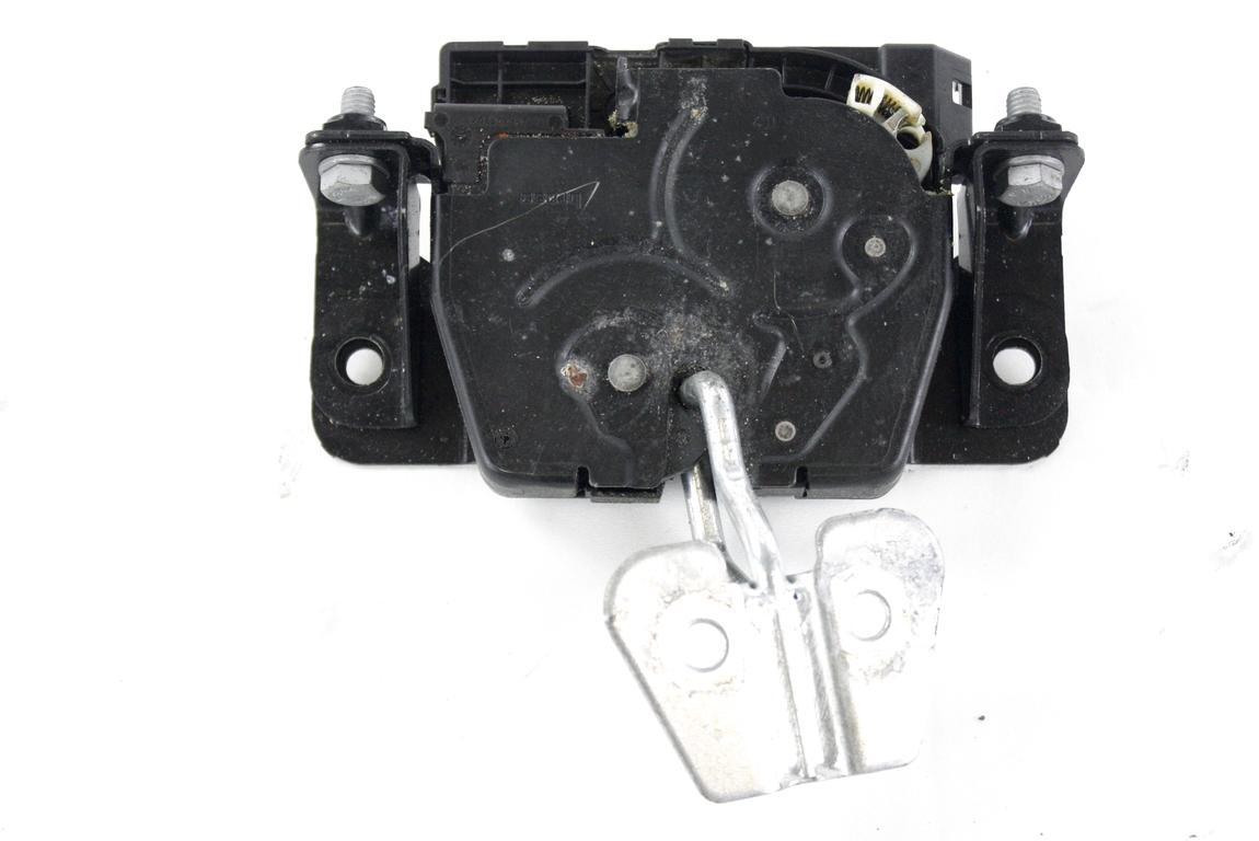 ZAKLEPANJE PRTLJA?NIH VRAT  OEM N. 51247269544 ORIGINAL REZERVNI DEL BMW SERIE 5 F10 F11 (2010 - 2017) DIESEL LETNIK 2011