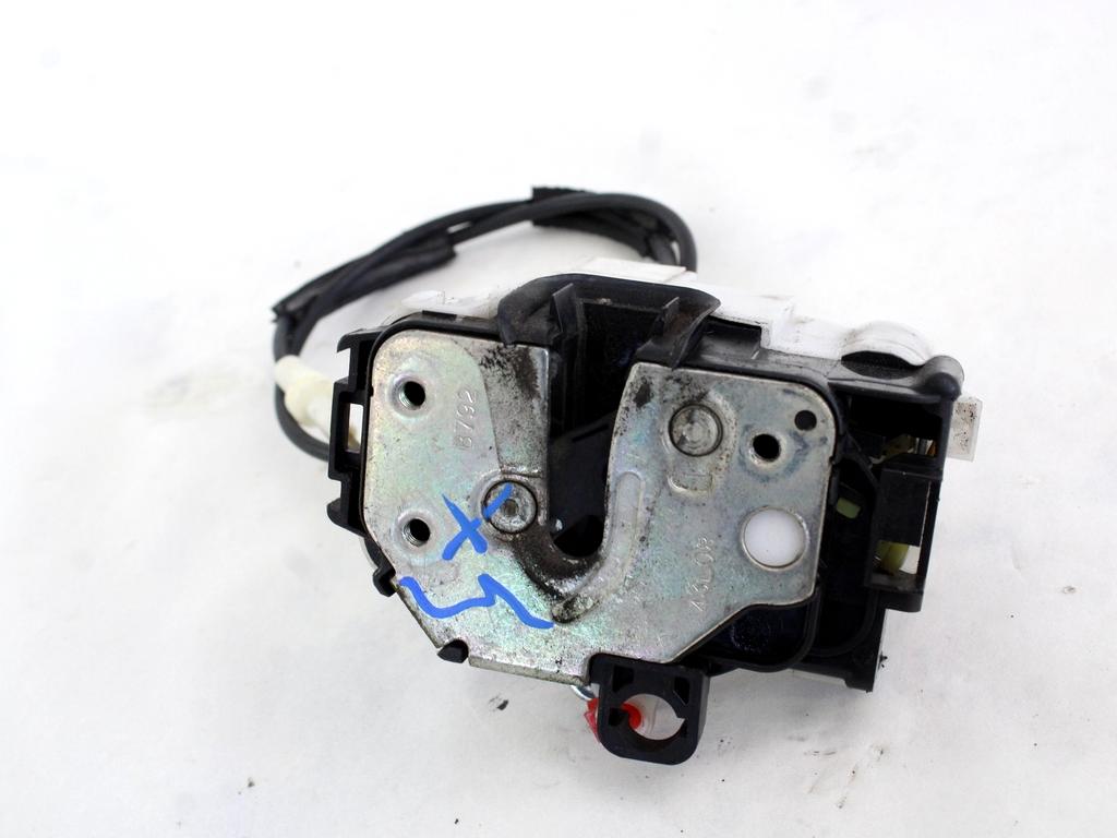 CENTRALNO ZAKLEPANJE PREDNIH LEVIH VRAT OEM N. 51827414 ORIGINAL REZERVNI DEL FIAT 500 CINQUECENTO 312 MK3 (2007 - 2015) DIESEL LETNIK 2009