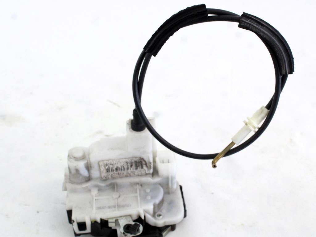 CENTRALNO ZAKLEPANJE PREDNIH LEVIH VRAT OEM N. 51827414 ORIGINAL REZERVNI DEL FIAT 500 CINQUECENTO 312 MK3 (2007 - 2015) DIESEL LETNIK 2009