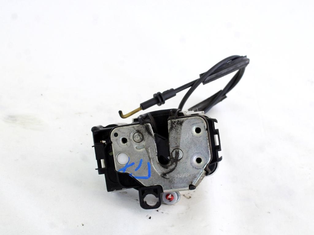 CENTRALNI ZAKLEP SPREDNJIH VRAT  OEM N. 51827594 ORIGINAL REZERVNI DEL FIAT 500 CINQUECENTO 312 MK3 (2007 - 2015) DIESEL LETNIK 2009