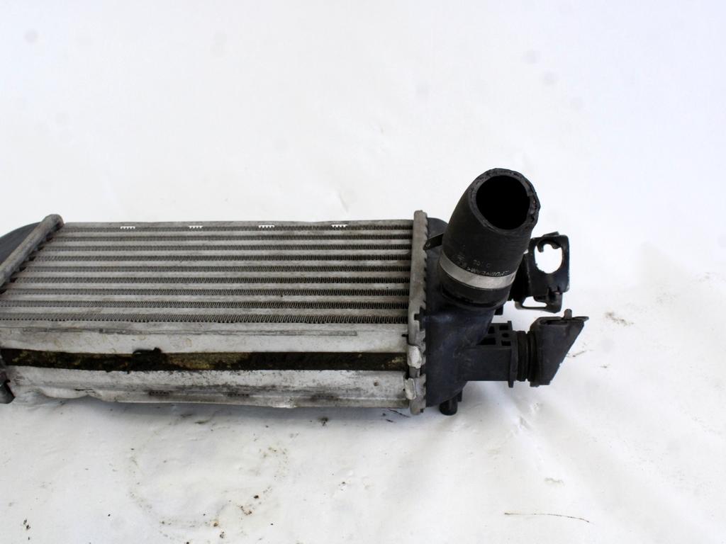 HLADILNIK INTERCOOLER OEM N. 51787495 ORIGINAL REZERVNI DEL FIAT 500 CINQUECENTO 312 MK3 (2007 - 2015) DIESEL LETNIK 2009