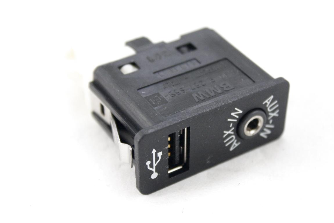 USB / AUX OEM N. 84109237653 ORIGINAL REZERVNI DEL BMW SERIE 5 F10 F11 (2010 - 2017) DIESEL LETNIK 2011