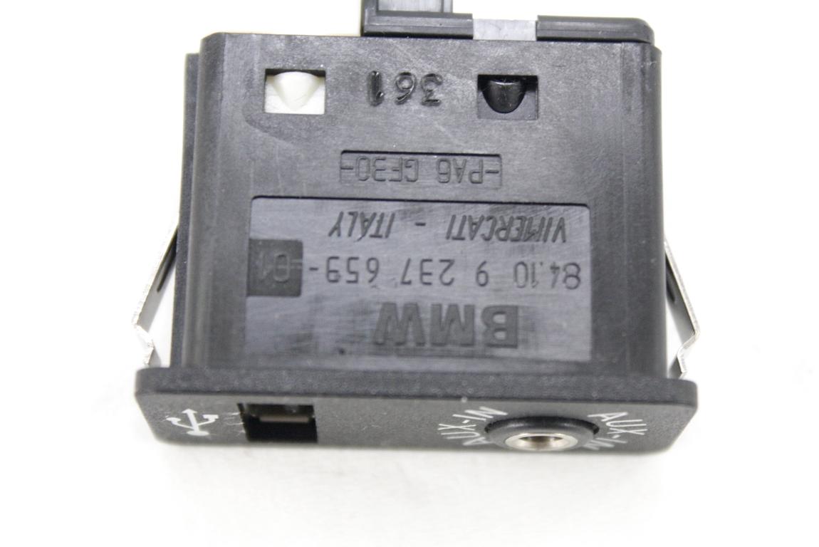 USB / AUX OEM N. 84109237653 ORIGINAL REZERVNI DEL BMW SERIE 5 F10 F11 (2010 - 2017) DIESEL LETNIK 2011