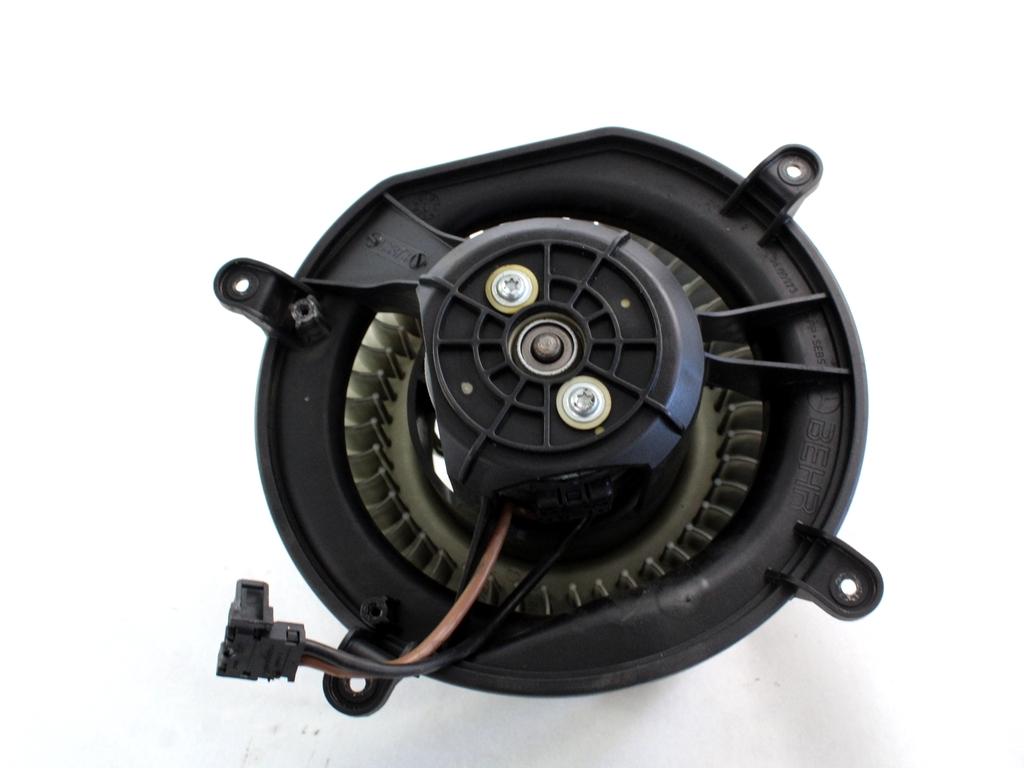 VENTILATOR  KABINE  OEM N. A2118300908 ORIGINAL REZERVNI DEL MERCEDES CLASSE CLS C219 BER (2004 - 2010)DIESEL LETNIK 2008