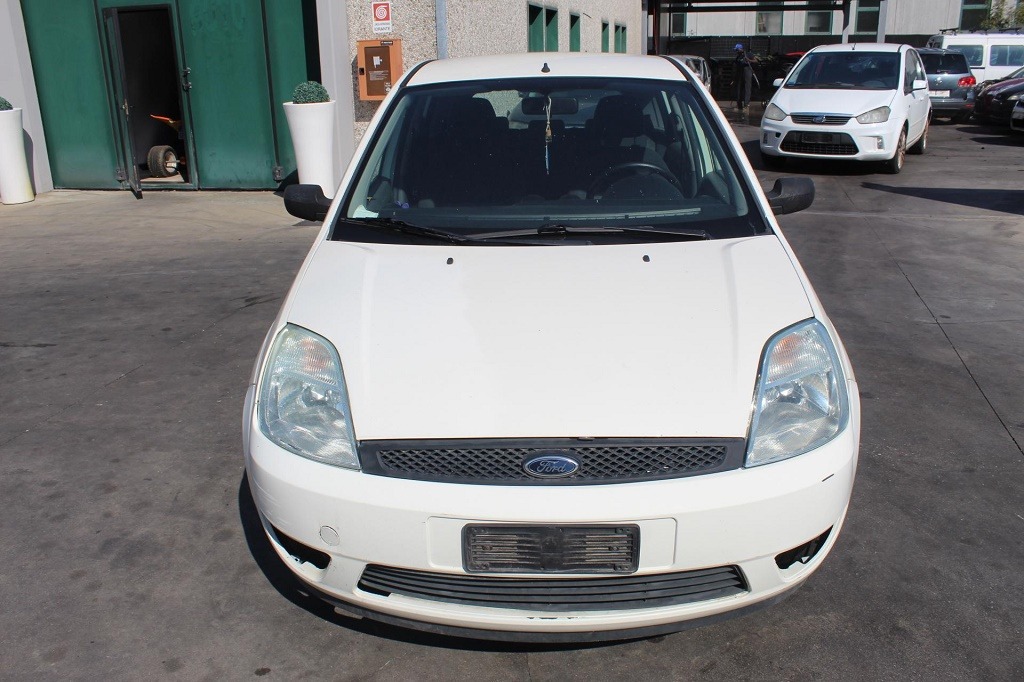 FORD FIESTA 1.2 B 55KW 5M 5P (2003) RICAMBI USATI AUTO IN PIAZZALE DA SMONTARE 