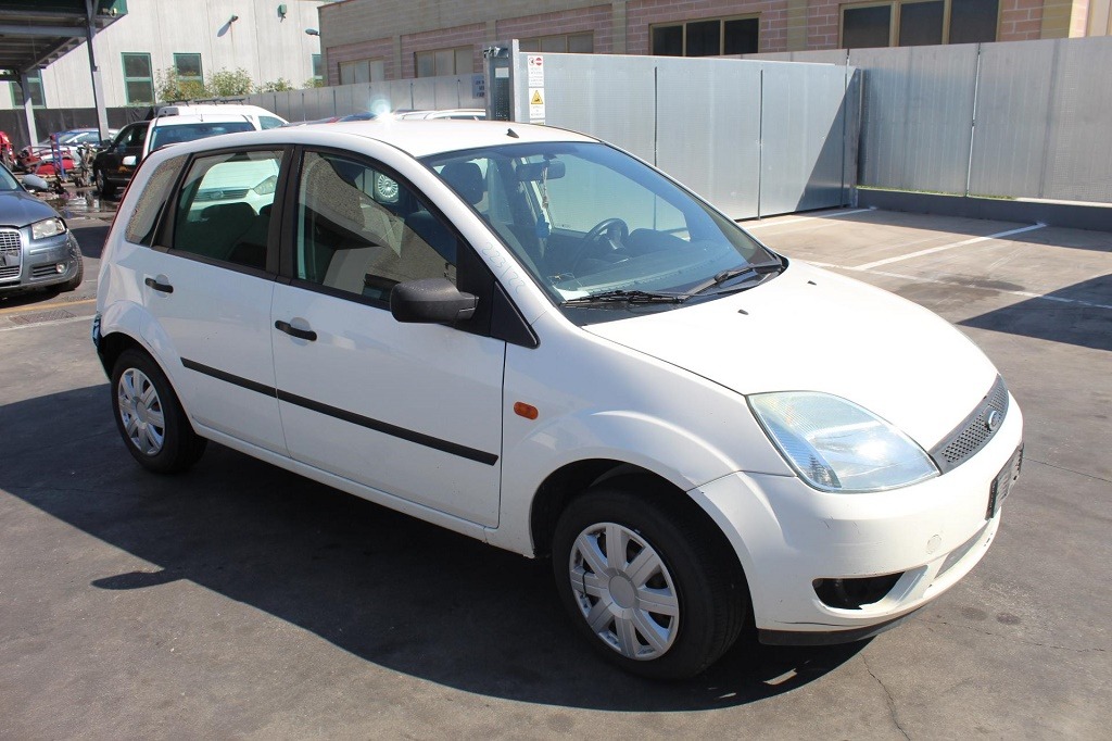 FORD FIESTA 1.2 B 55KW 5M 5P (2003) RICAMBI USATI AUTO IN PIAZZALE DA SMONTARE 