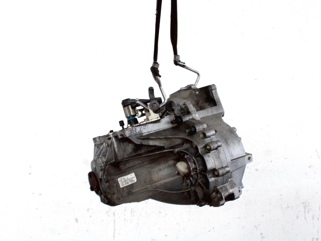 ROCNI MENJALNIK OEM N. 6N5R-7002-ZB CAMBIO MECCANICO ORIGINAL REZERVNI DEL VOLVO V50 545 R (2007 - 2012) DIESEL LETNIK 2010