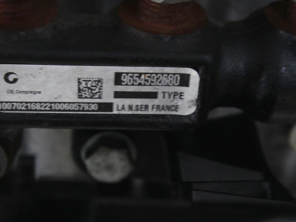 MOTOR OEM N. D4164T 128504 ORIGINAL REZERVNI DEL VOLVO V50 545 R (2007 - 2012) DIESEL LETNIK 2010