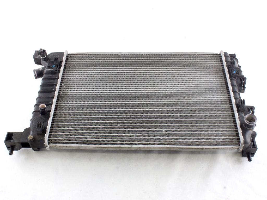 RADIATOR VODE OEM N. 95939915 ORIGINAL REZERVNI DEL CHEVROLET AVEO MK2 T300 (2011 - 2015) DIESEL LETNIK 2012