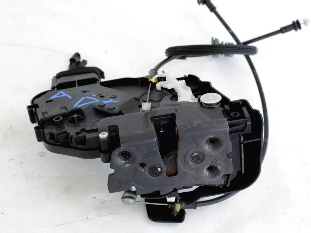 CENTRALNI ZAKLEP SPREDNJIH VRAT  OEM N. 30799303 ORIGINAL REZERVNI DEL VOLVO V50 545 R (2007 - 2012) DIESEL LETNIK 2010