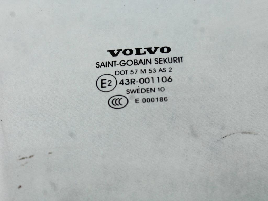 STEKLO SPREDNJIH DESNIH VRAT OEM N. 30779422 ORIGINAL REZERVNI DEL VOLVO V50 545 R (2007 - 2012) DIESEL LETNIK 2010